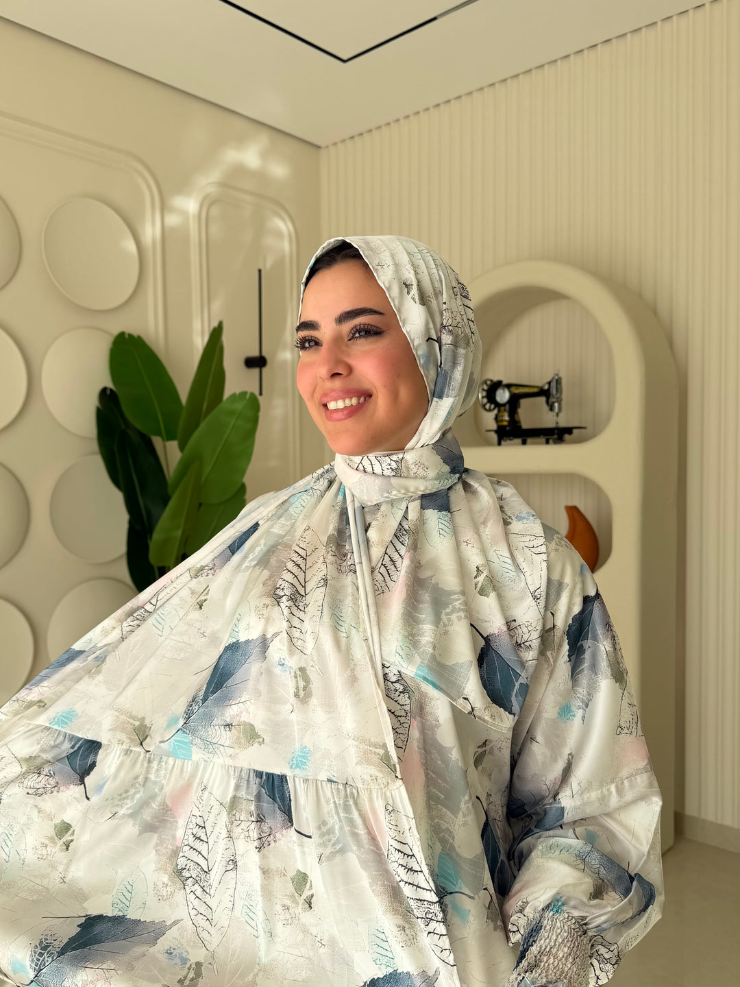 Isdal Satin Blue Petal