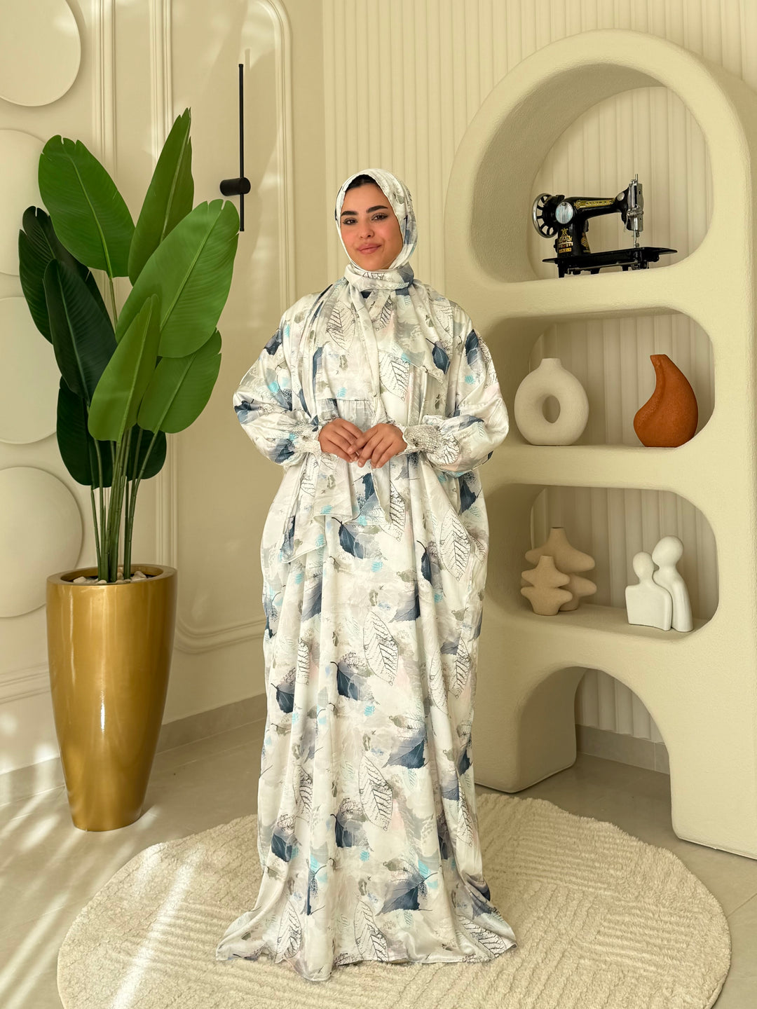 Isdal Satin Blue Petal