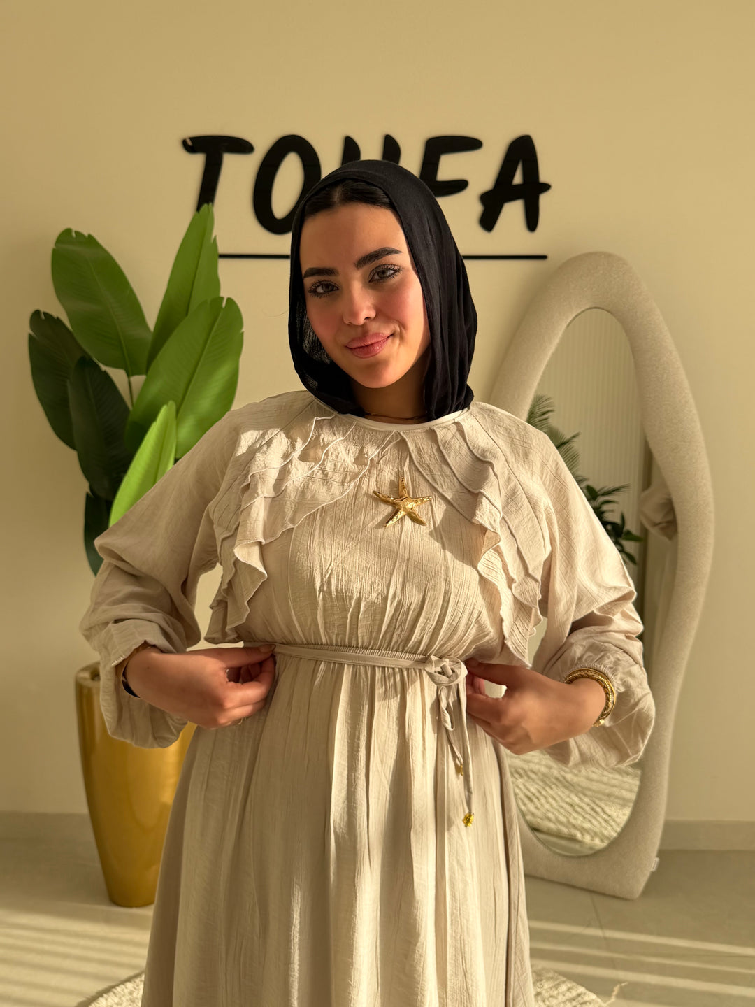 Dress Ruffle Beige