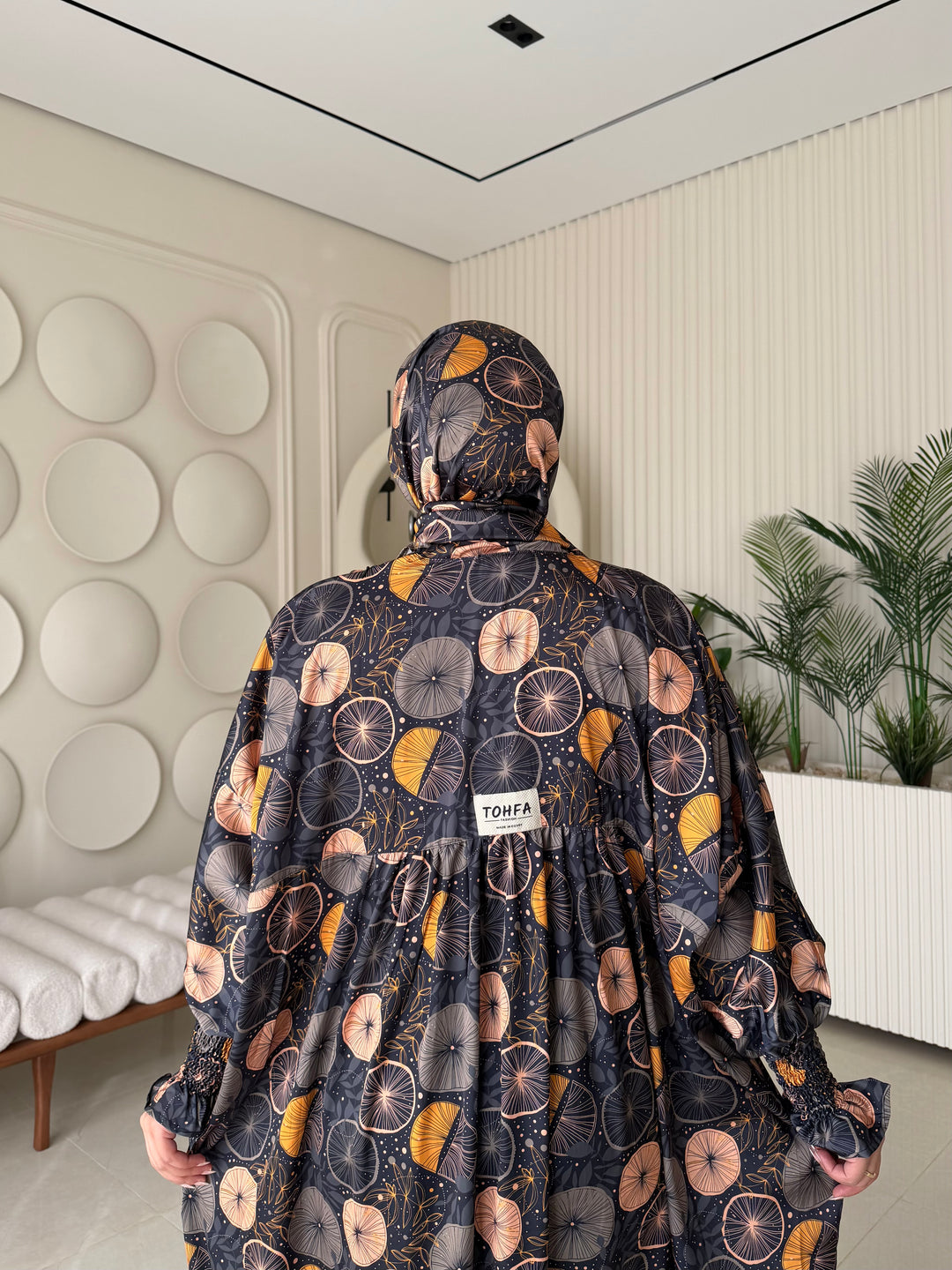 Isdal Stain Black Golden